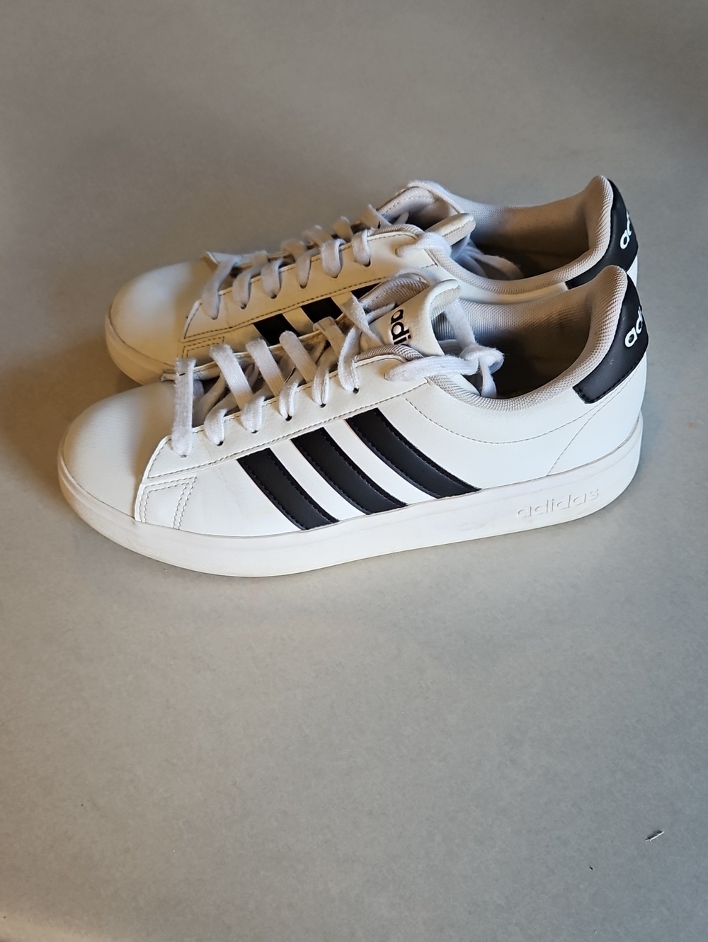 Adidas Grand Court